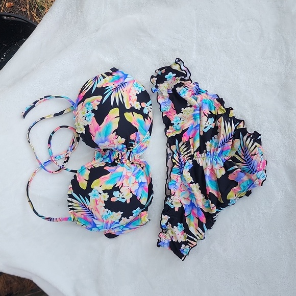 Bathing suit - Picture 2 of 2